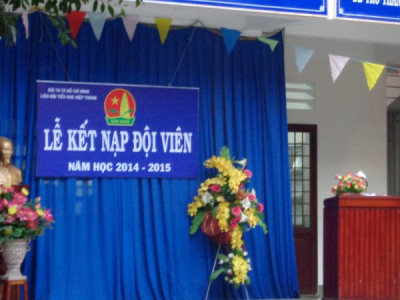Trường TH Hiệp Thành kết nạp 353 đội viên mới