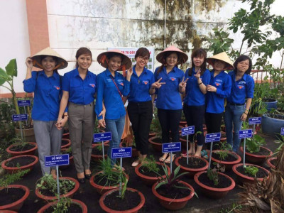 Chi đoàn tiểu học Hiệp Thành thực hiện ngày chủ nhật xanh
