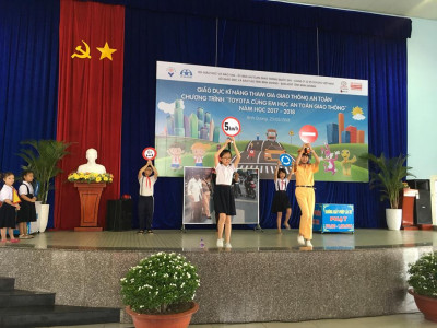 tiểu học Hiệp Thành thi an toàn giao thông