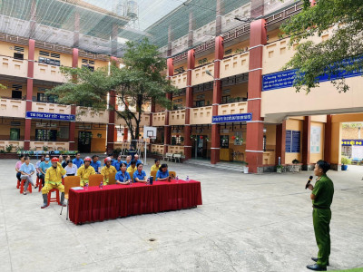 Tập huấn công tác PCCC cho "đội phòng cháy cơ sở" trường tiểu học Hiệp Thành