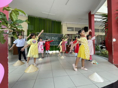 Trường tiểu học Hiệp Thành tổ chức hội thi kể chuyện Bác Hồ