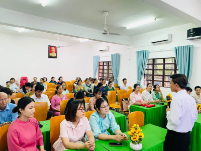 Trường Tiểu học Hiệp Thành tiếp đoàn kiểm tra của sở an toàn thực phẩm Thành Phố Hồ Chí Minh về việc chấp hành pháp luật trong lĩnh vực an toàn thực phẩm