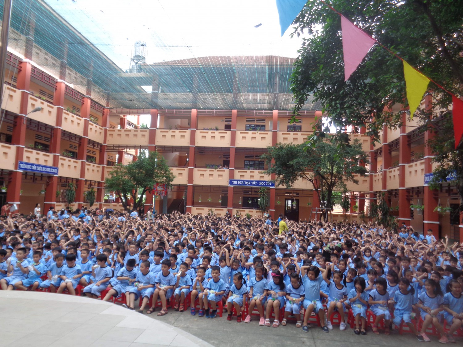Vui tết trung thu năm 2020 ở trường tiểu học Hiệp Thành
