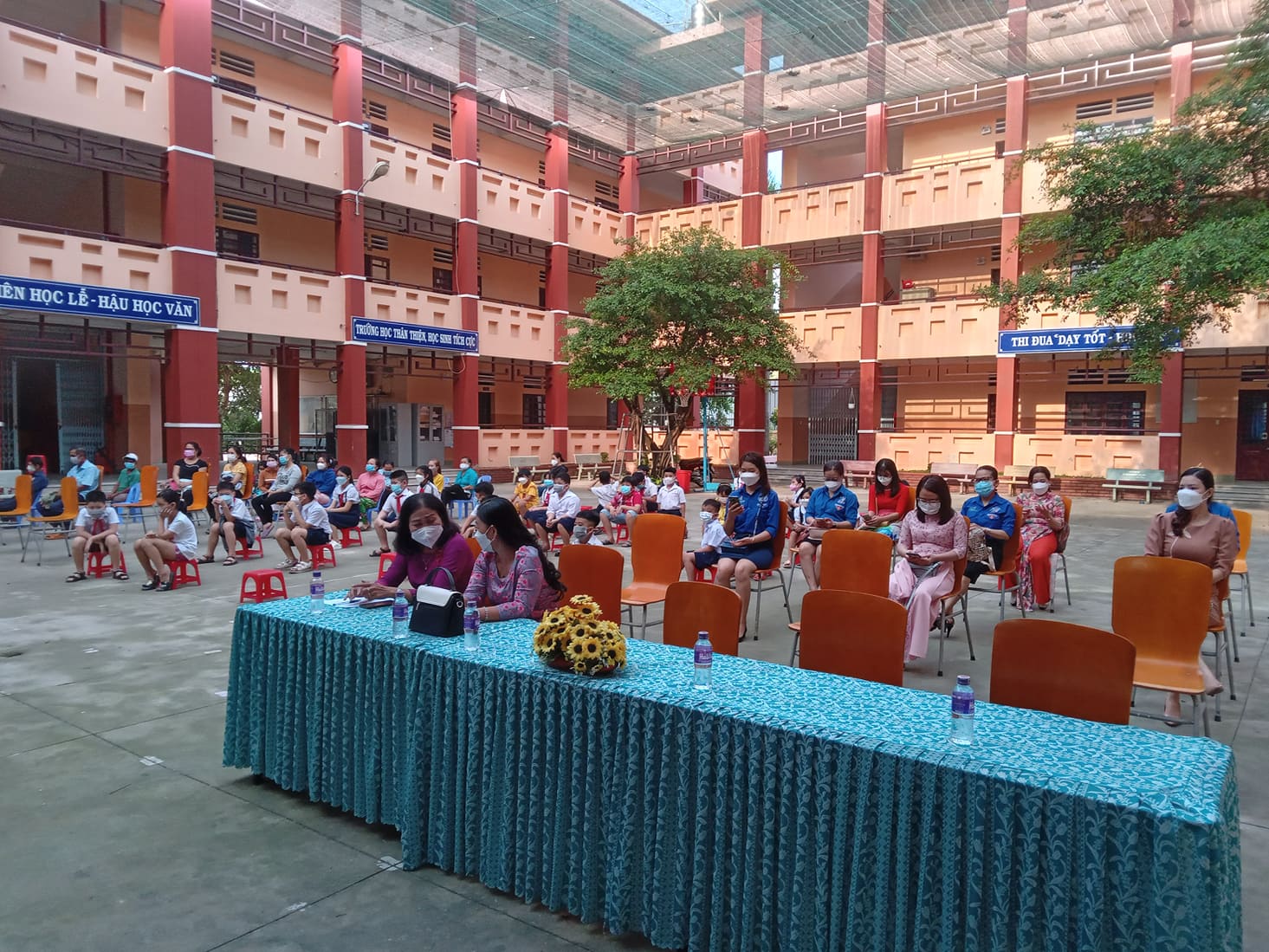 Trường tiểu học Hiệp Thành tổ chức chương trình “San sẻ yêu thương năm 2022”